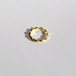 Biscayne_Twist_18k_Gold_Dainty_Ring