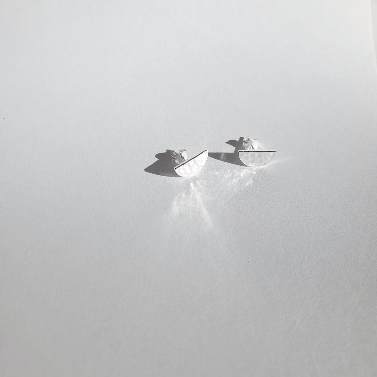 Crescent 925 Sterling Silver Hammered Half Moon Earring
