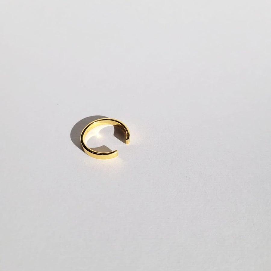 Dash 18k Gold Open Face Dainty Modern Ring