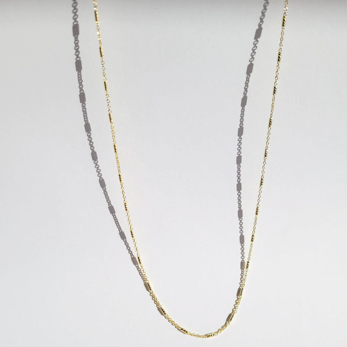 Eliza_Dainty_18k_Gold_Necklace