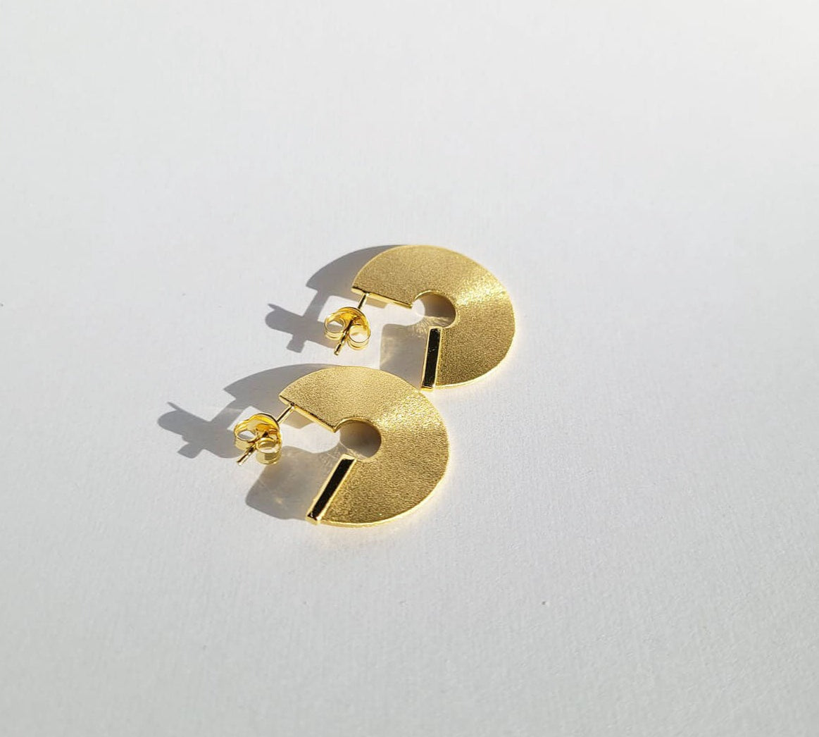 Leva_Brushed_18k_Gold_Statement_Earrings