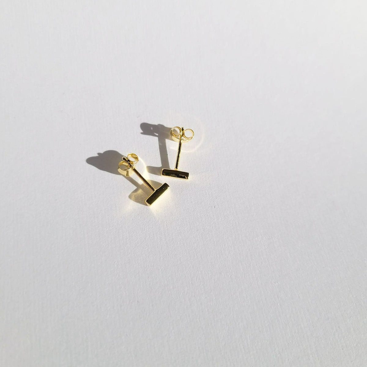 Little Bar 18k Gold Stud Dainty Earring