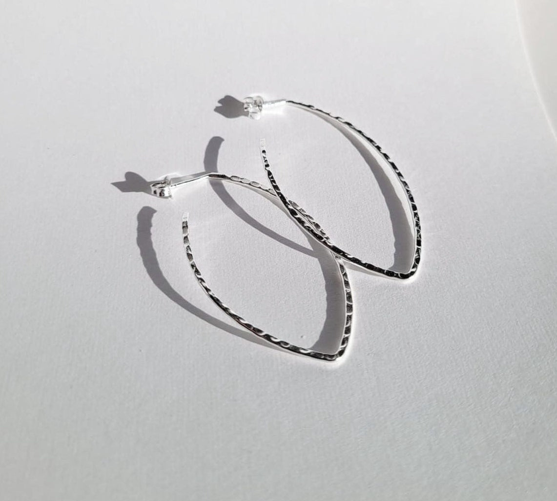 Tavish 925 Sterling Silver Hammered Push Back Earrings