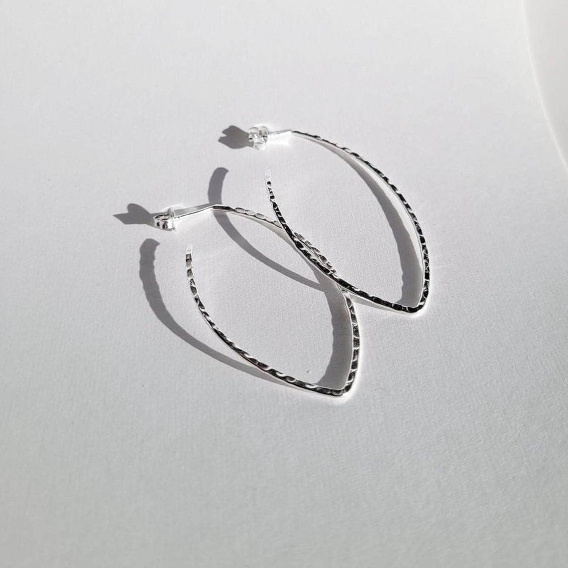 Tavish 925 Sterling Silver Hammered Push Back Earrings